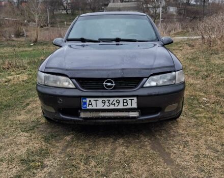 Фиолетовый Опель Вектра, объемом двигателя 1.6 л и пробегом 380 тыс. км за 1467 $, фото 1 на Automoto.ua