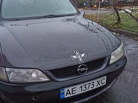 Опель Вектра 1997 в Днепре (Днепропетровске) на Automoto.ua Фиолетовый Опель Вектра, объемом двигателя 1.8 л и пробегом 276 тыс. км за 1900 $, фото 1 на Automoto.ua