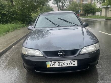 Опель Вектра 1997 у Чернівцях на Automoto.ua Фіолетовий Опель Вектра, об'ємом двигуна 1.8 л та пробігом 3 тис. км за 800 $, фото 1 на Automoto.ua