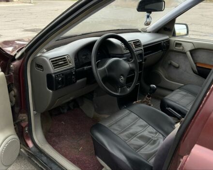 Коричневий Опель Вектра, об'ємом двигуна 1.6 л та пробігом 325 тис. км за 1499 $, фото 8 на Automoto.ua