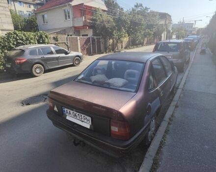 Коричневый Опель Вектра, объемом двигателя 1.8 л и пробегом 279 тыс. км за 600 $, фото 1 на Automoto.ua