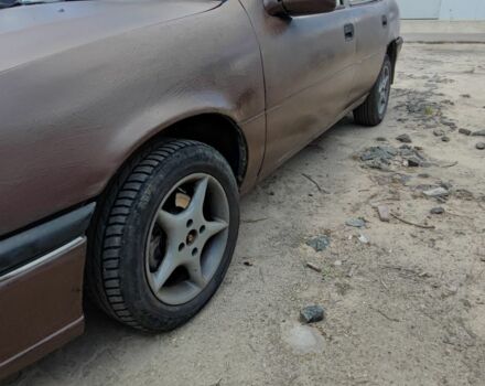 Коричневый Опель Вектра, объемом двигателя 2 л и пробегом 300 тыс. км за 800 $, фото 3 на Automoto.ua