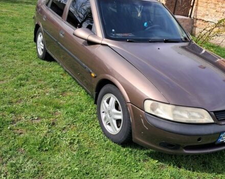 Коричневый Опель Вектра, объемом двигателя 1.8 л и пробегом 456 тыс. км за 2550 $, фото 5 на Automoto.ua