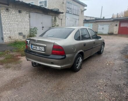 Коричневый Опель Вектра, объемом двигателя 1.8 л и пробегом 200 тыс. км за 1200 $, фото 4 на Automoto.ua