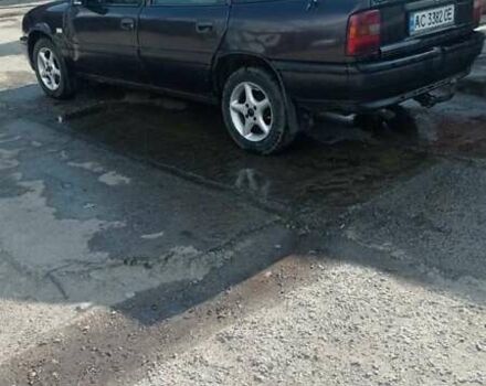 Коричневий Опель Вектра, об'ємом двигуна 1.6 л та пробігом 222 тис. км за 800 $, фото 2 на Automoto.ua