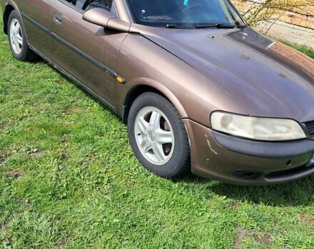 Коричневый Опель Вектра, объемом двигателя 1.8 л и пробегом 456 тыс. км за 2550 $, фото 1 на Automoto.ua