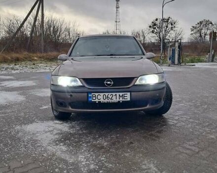 Коричневый Опель Вектра, объемом двигателя 1.8 л и пробегом 460 тыс. км за 2300 $, фото 1 на Automoto.ua