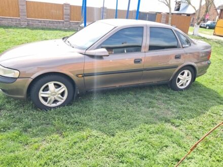 Коричневый Опель Вектра, объемом двигателя 1.8 л и пробегом 456 тыс. км за 2550 $, фото 1 на Automoto.ua