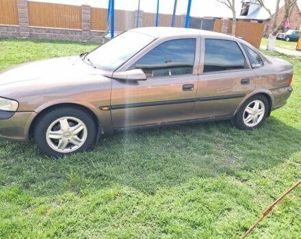 Коричневый Опель Вектра, объемом двигателя 1.8 л и пробегом 456 тыс. км за 2550 $, фото 1 на Automoto.ua