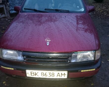 Опель Вектра 1990 в Сарнах на Automoto.ua Красный Опель Вектра, объемом двигателя 1.6 л и пробегом 200 тыс. км за 1250 $, фото 6 на Automoto.ua