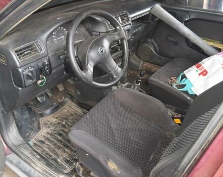 Червоний Опель Вектра, об'ємом двигуна 1.8 л та пробігом 200 тис. км за 550 $, фото 2 на Automoto.ua