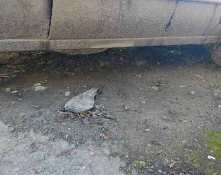 Червоний Опель Вектра, об'ємом двигуна 0 л та пробігом 310 тис. км за 1000 $, фото 6 на Automoto.ua