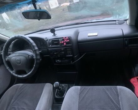 Красный Опель Вектра, объемом двигателя 1.8 л и пробегом 300 тыс. км за 1500 $, фото 23 на Automoto.ua