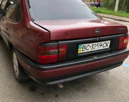 Красный Опель Вектра, объемом двигателя 1.6 л и пробегом 302 тыс. км за 1100 $, фото 3 на Automoto.ua
