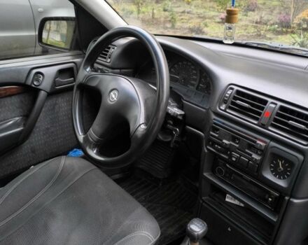 Красный Опель Вектра, объемом двигателя 2 л и пробегом 250 тыс. км за 2500 $, фото 6 на Automoto.ua