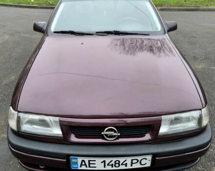 Красный Опель Вектра, объемом двигателя 2 л и пробегом 250 тыс. км за 2500 $, фото 1 на Automoto.ua