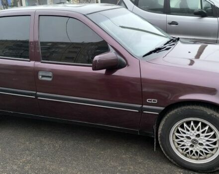 Красный Опель Вектра, объемом двигателя 2 л и пробегом 250 тыс. км за 2500 $, фото 2 на Automoto.ua