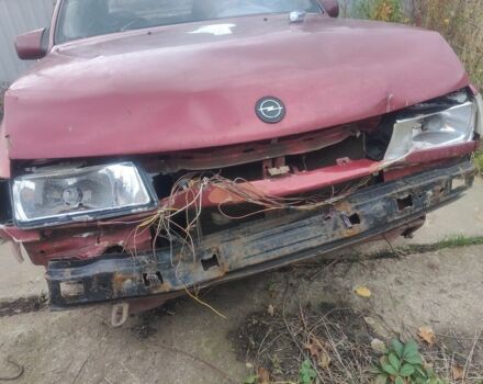 Красный Опель Вектра, объемом двигателя 1.6 л и пробегом 400 тыс. км за 700 $, фото 5 на Automoto.ua