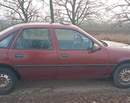 Красный Опель Вектра, объемом двигателя 1.6 л и пробегом 313 тыс. км за 1299 $, фото 4 на Automoto.ua