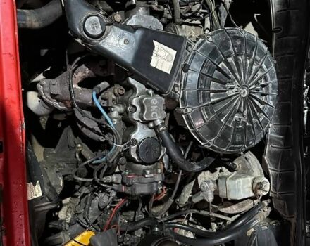 Опель Вектра 1989 в Яворове на Automoto.ua Красный Опель Вектра, объемом двигателя 1.8 л и пробегом 460 тыс. км за 899 $, фото 6 на Automoto.ua