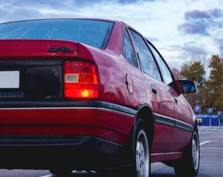 Красный Опель Вектра, объемом двигателя 2 л и пробегом 294 тыс. км за 1600 $, фото 6 на Automoto.ua