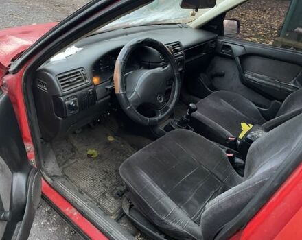 Красный Опель Вектра, объемом двигателя 1.8 л и пробегом 380 тыс. км за 900 $, фото 6 на Automoto.ua