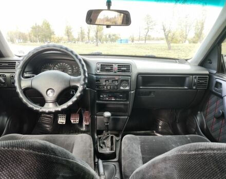 Красный Опель Вектра, объемом двигателя 1.6 л и пробегом 3 тыс. км за 1300 $, фото 5 на Automoto.ua