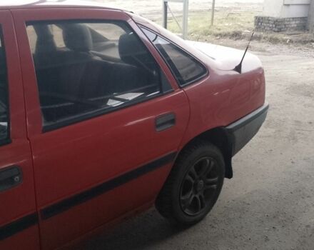 Красный Опель Вектра, объемом двигателя 1.6 л и пробегом 1 тыс. км за 1500 $, фото 16 на Automoto.ua