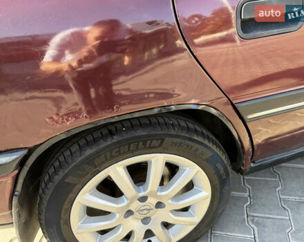 Красный Опель Вектра, объемом двигателя 2 л и пробегом 444 тыс. км за 2000 $, фото 16 на Automoto.ua