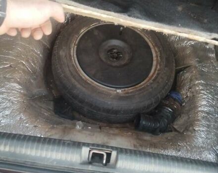 Червоний Опель Вектра, об'ємом двигуна 1.7 л та пробігом 242 тис. км за 1300 $, фото 1 на Automoto.ua