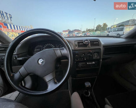 Красный Опель Вектра, объемом двигателя 2 л и пробегом 132 тыс. км за 2400 $, фото 14 на Automoto.ua