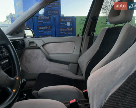 Красный Опель Вектра, объемом двигателя 2 л и пробегом 132 тыс. км за 2400 $, фото 17 на Automoto.ua