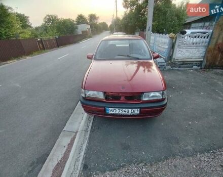 Красный Опель Вектра, объемом двигателя 1.7 л и пробегом 250 тыс. км за 1500 $, фото 1 на Automoto.ua