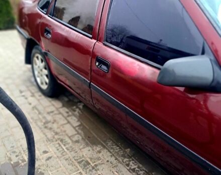 Красный Опель Вектра, объемом двигателя 2 л и пробегом 350 тыс. км за 1250 $, фото 4 на Automoto.ua