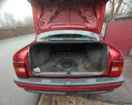 Червоний Опель Вектра, об'ємом двигуна 1.7 л та пробігом 242 тис. км за 1300 $, фото 6 на Automoto.ua