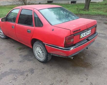 Червоний Опель Вектра, об'ємом двигуна 1.6 л та пробігом 330 тис. км за 651 $, фото 2 на Automoto.ua