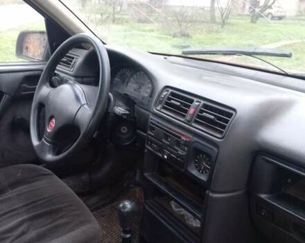 Червоний Опель Вектра, об'ємом двигуна 1.6 л та пробігом 330 тис. км за 651 $, фото 6 на Automoto.ua