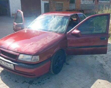 Красный Опель Вектра, объемом двигателя 1.6 л и пробегом 1 тыс. км за 720 $, фото 1 на Automoto.ua