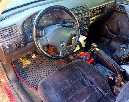 Красный Опель Вектра, объемом двигателя 1.6 л и пробегом 323 тыс. км за 1400 $, фото 4 на Automoto.ua