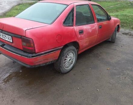 Червоний Опель Вектра, об'ємом двигуна 1.6 л та пробігом 330 тис. км за 651 $, фото 3 на Automoto.ua