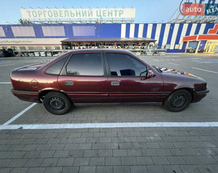 Красный Опель Вектра, объемом двигателя 2 л и пробегом 132 тыс. км за 2400 $, фото 4 на Automoto.ua