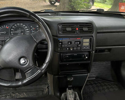 Опель Вектра 1991 в Долине на Automoto.ua Красный Опель Вектра, объемом двигателя 1.6 л и пробегом 289 тыс. км за 1650 $, фото 11 на Automoto.ua