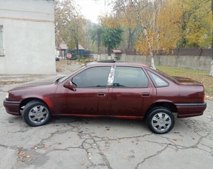 Красный Опель Вектра, объемом двигателя 1.7 л и пробегом 1 тыс. км за 1071 $, фото 4 на Automoto.ua