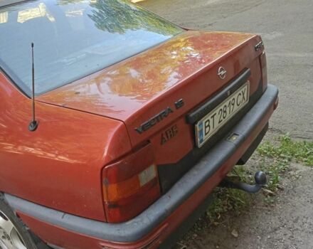 Красный Опель Вектра, объемом двигателя 1.6 л и пробегом 342 тыс. км за 1600 $, фото 3 на Automoto.ua