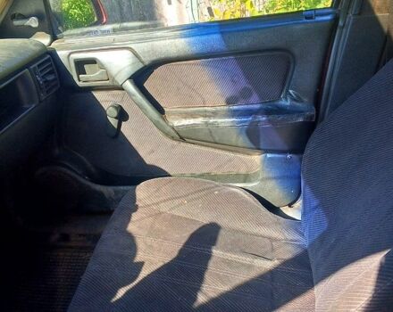 Червоний Опель Вектра, об'ємом двигуна 1.6 л та пробігом 300 тис. км за 1250 $, фото 4 на Automoto.ua