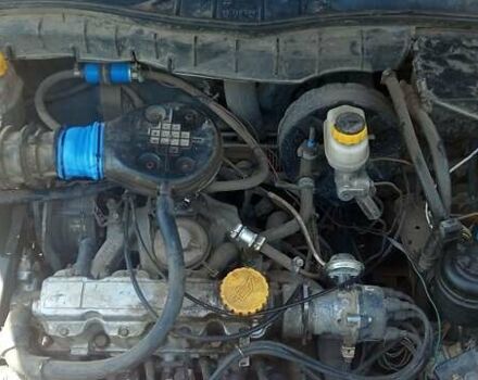 Красный Опель Вектра, объемом двигателя 1.6 л и пробегом 250 тыс. км за 1600 $, фото 5 на Automoto.ua