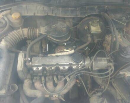 Червоний Опель Вектра, об'ємом двигуна 1.6 л та пробігом 285 тис. км за 950 $, фото 2 на Automoto.ua