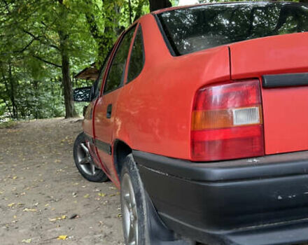 Опель Вектра 1991 в Долине на Automoto.ua Красный Опель Вектра, объемом двигателя 1.6 л и пробегом 289 тыс. км за 1650 $, фото 4 на Automoto.ua