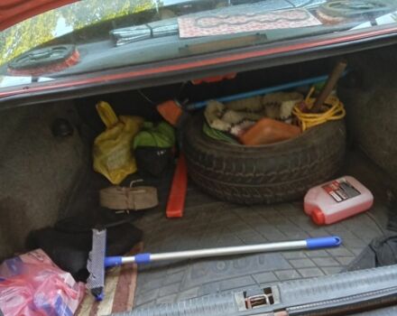 Красный Опель Вектра, объемом двигателя 1.6 л и пробегом 342 тыс. км за 1600 $, фото 6 на Automoto.ua