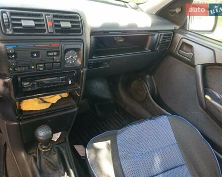 Червоний Опель Вектра, об'ємом двигуна 2 л та пробігом 438 тис. км за 2250 $, фото 5 на Automoto.ua